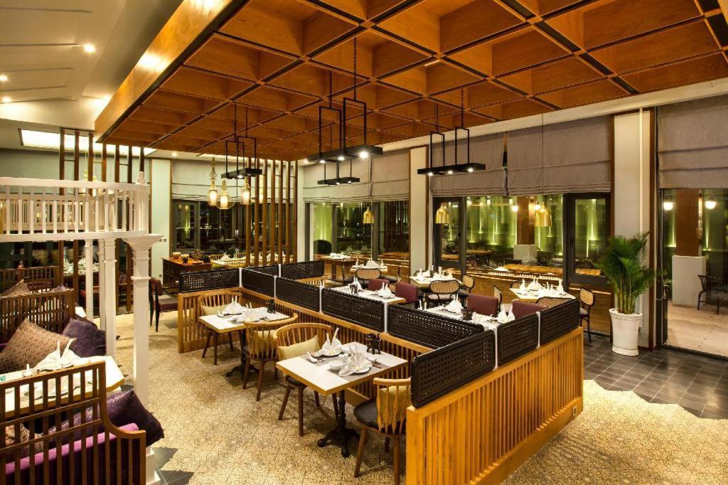 Vinoasis Phu Quoc Hotel Bien Hoa Exterior foto